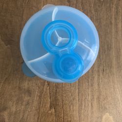 Munchkin Formula On The Go Dispenser 