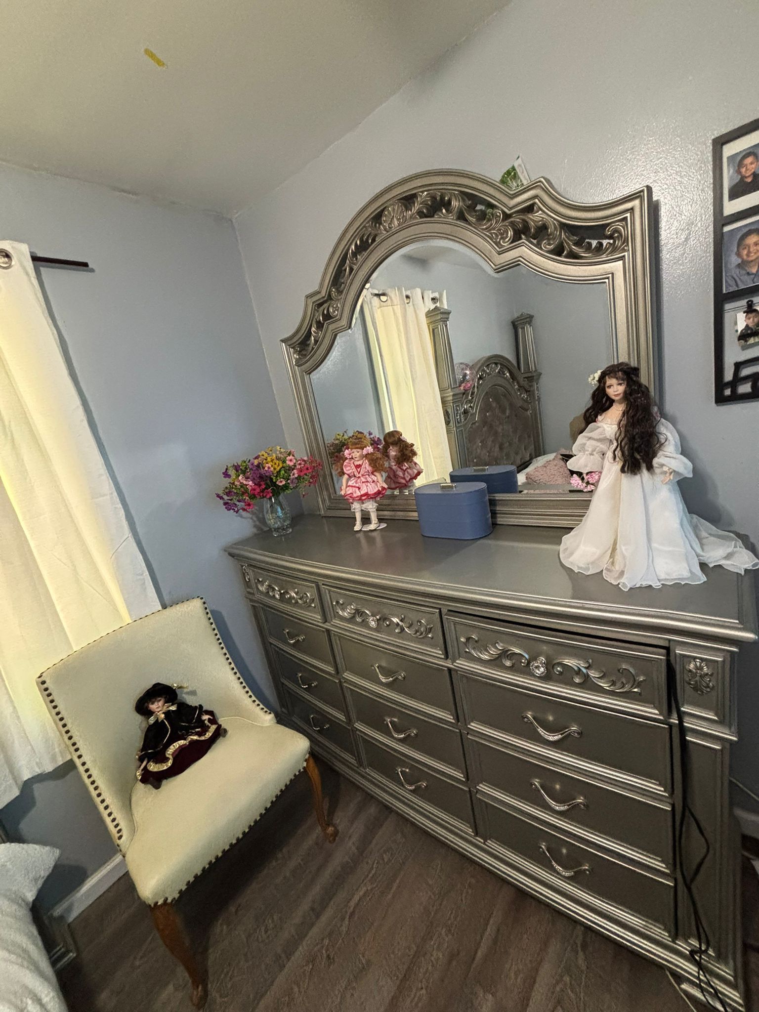 Bedroom set