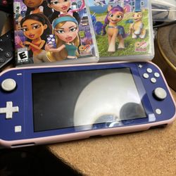 Nintendo Switch Lite And Games