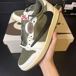 Jordan 1 Travis Scott medium olive size 8.5 9.5  