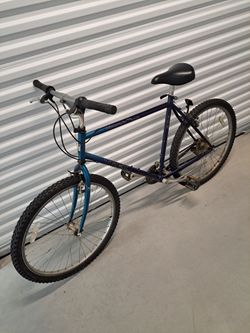 TREK Mountain Bike, 26"