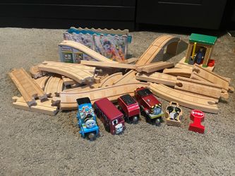 Thomas Wooden Lot