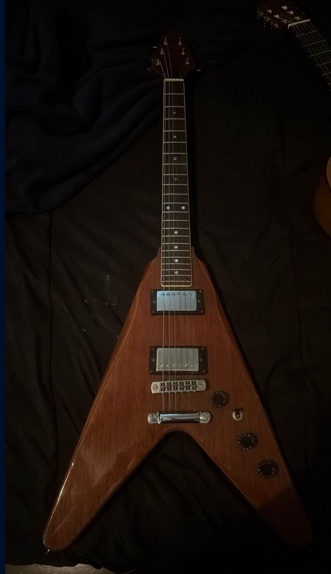 Harmony V666 Flying V