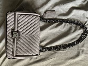 HOLIDAY RIGHT AROUND THE CORNER VICTORIA SECRET PURSE BRAND NEW