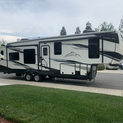 2022 Heartland Big Country 3155RLK