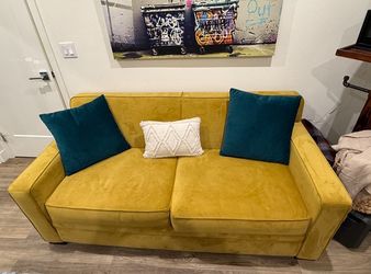 Sofa Couch Pull Out Bed FREE DELIVER