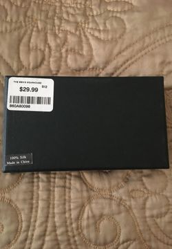 Bow tie 100% silk New in box