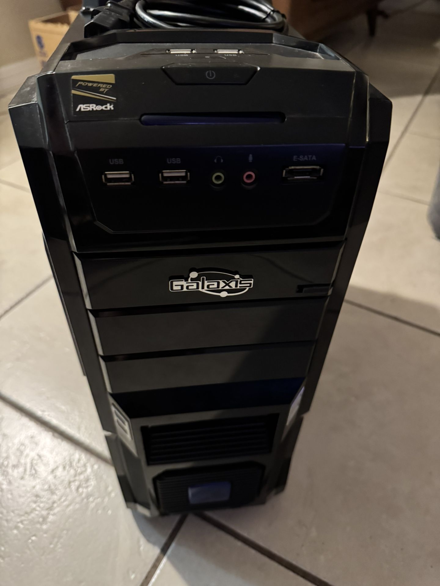 Desktop PC - Intel Core i5 - 8 GB RAM - 1 TB HDD - Windows 10