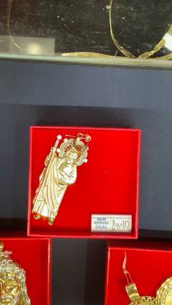 Religious pendant