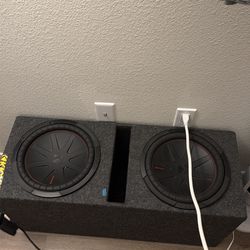 2 12 kicker speakers with 1200 watt amp (skar)