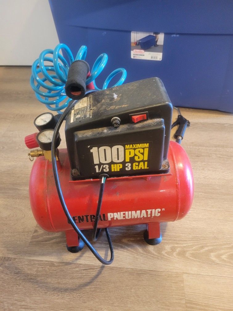 Air Compressor With Hose Nossle