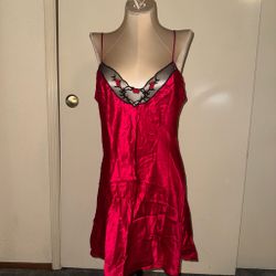 Women’s large  vintage 1990s Victoria's Secret red silk slip dress