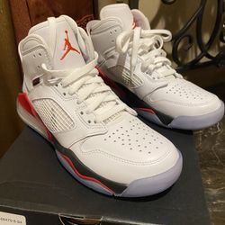 Brand New Jordan Mars 270 Sz 5 1/2
