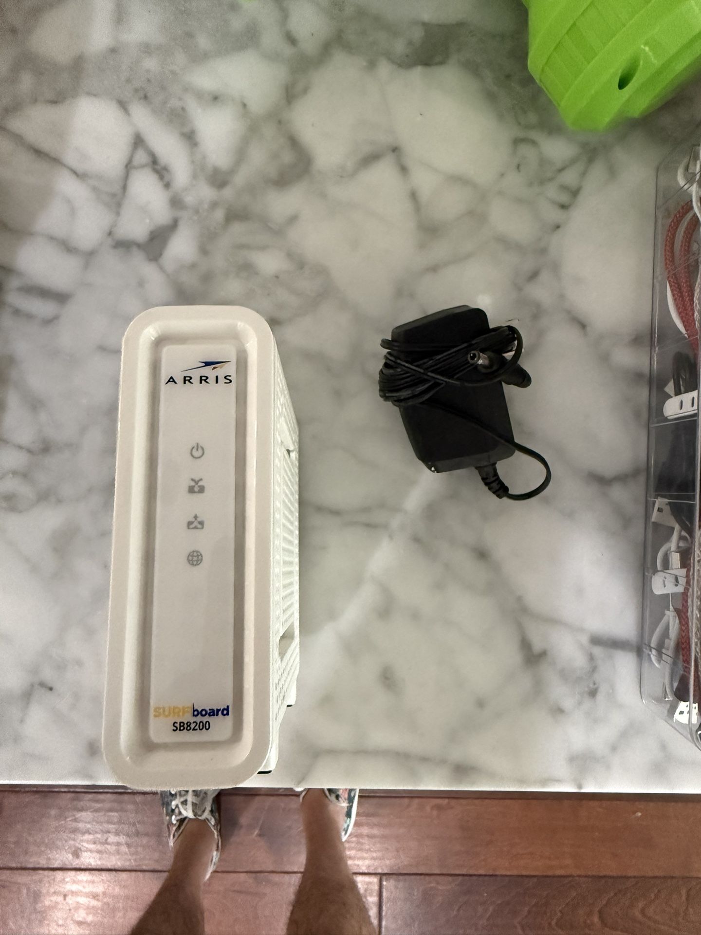 Arris Surfboard SB8200 Modem