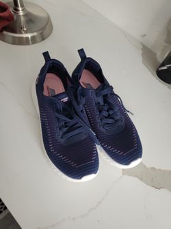 Women sketchers size 6.5
