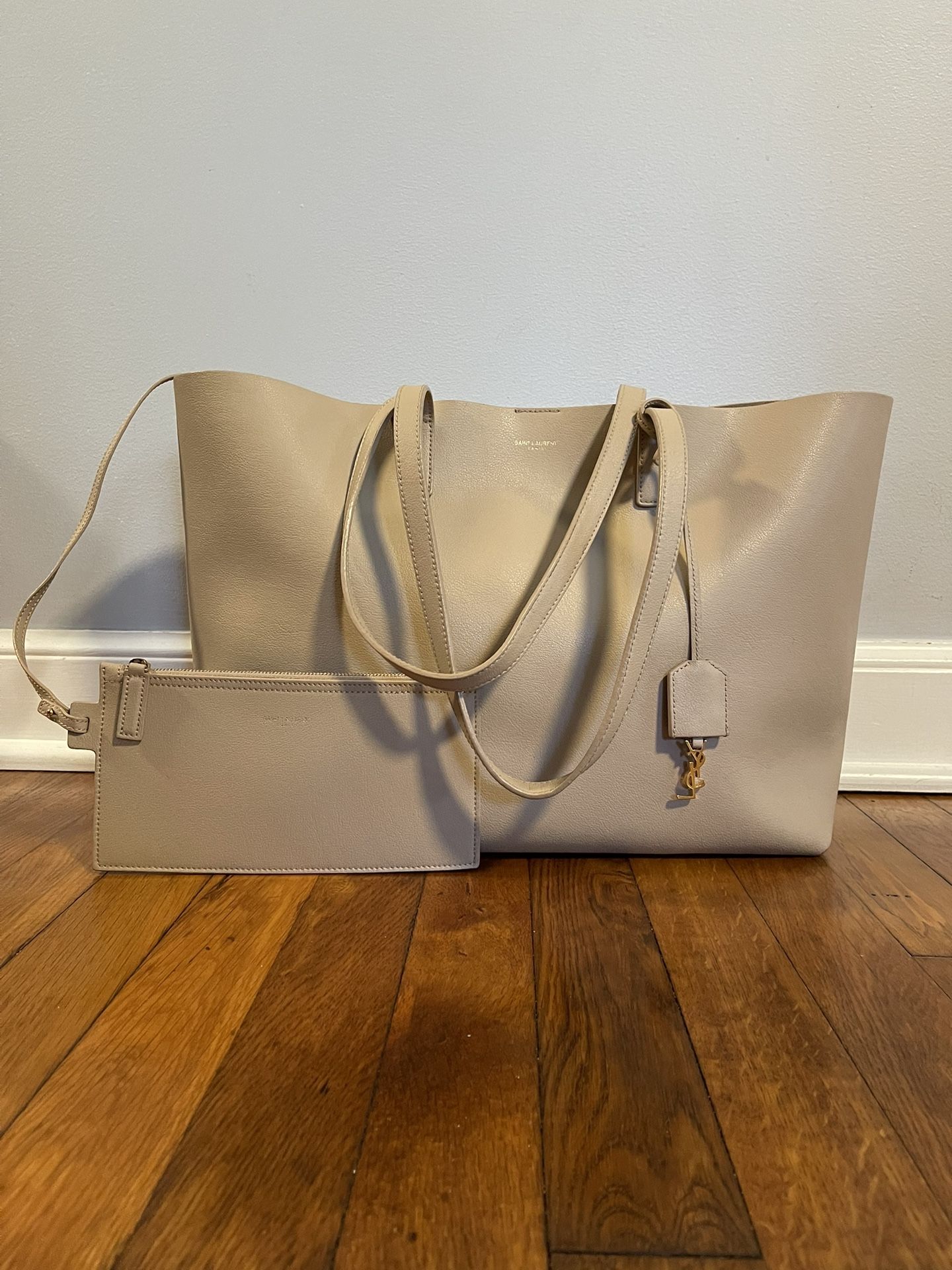 Beautiful Yves Saint Lauren BigBig Leather Tote
