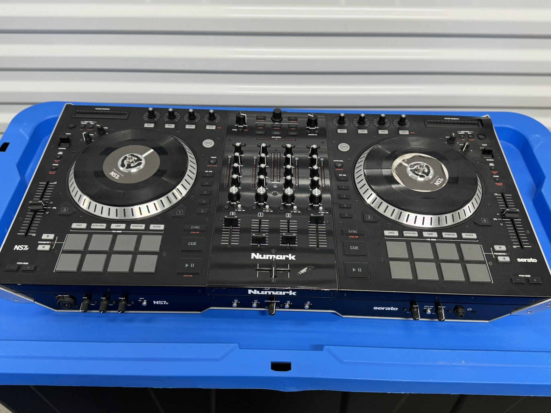 Numark NS7-2 Controller
