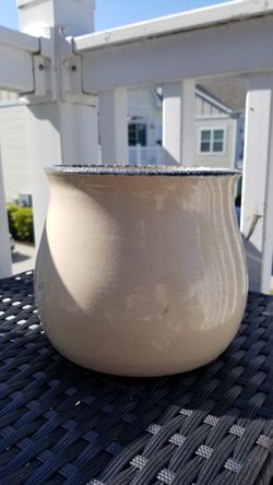 Handmade Ceramic Plant Pot Thumbnail