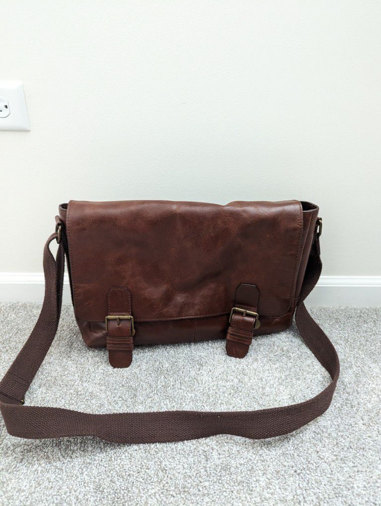 Wilson's Leather Messenger Bag 
