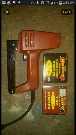 Swingline Power Staple Gun and boxes of staples