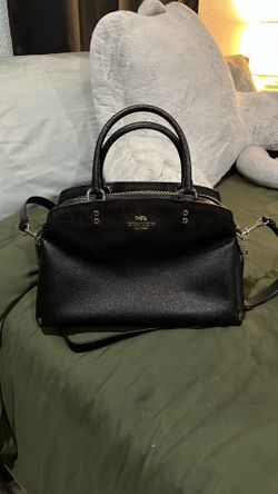 Brand New Coach Handbag with Straps. Never Seen The Light Of Day. Immaculate And Elegant