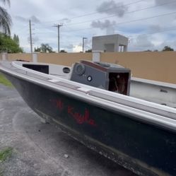 1969 Mako hull 21’