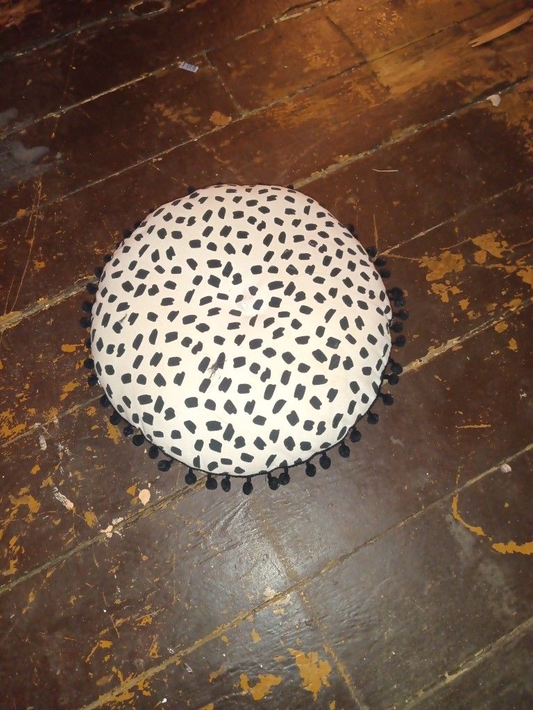 Circle Pillow