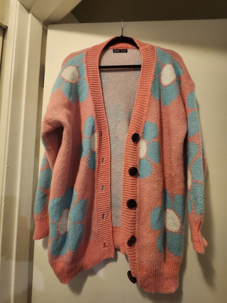 Cozy Over-sized Pink🌸Flower Sweater 🎃Halloween Costume Collection🎃