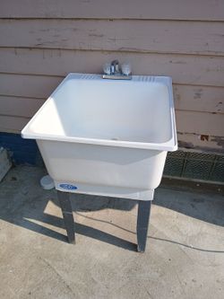 Utility Sink & faucet