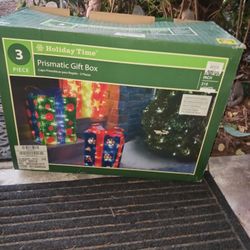 BRAND NEW IN BOX NEVER USED 3PC SET LED LITES HOLIDAY PRESENTS 20 FINAL PRICE