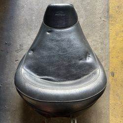 Harley Davidson Roadking Mustang Solo Seat