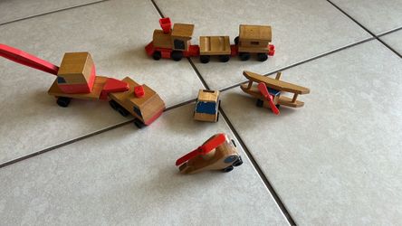 Wooden Toy Vehicle Set - made in Korea 1(contact info removed)