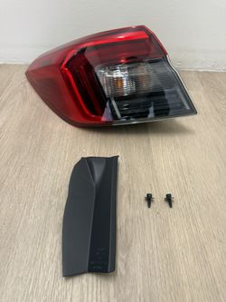 2022 - 2024 Honda Civic Rear Left Driver Side Tail Light Tail Lamp Taillight With Hardware