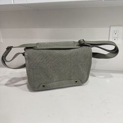 Think Tank Photo Retrospective 7M Shoulder Bag for DSLR/Mirrorless Cameras