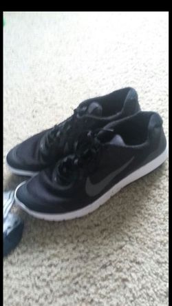 Nikes 15$