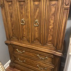 Drexel chest Of Drawers