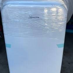 Brand New In Box Seasons 13,500 BTU (10,000 BTU, DOE) Portable Air Conditioner with Heater in White