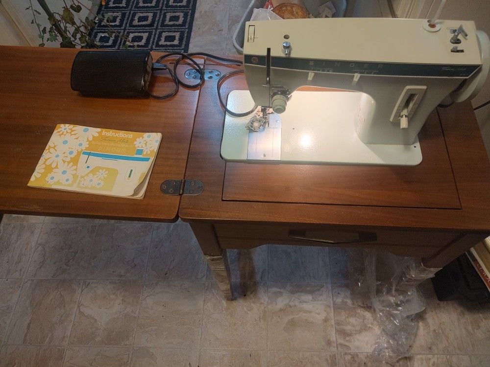 Singer Sewing Machine