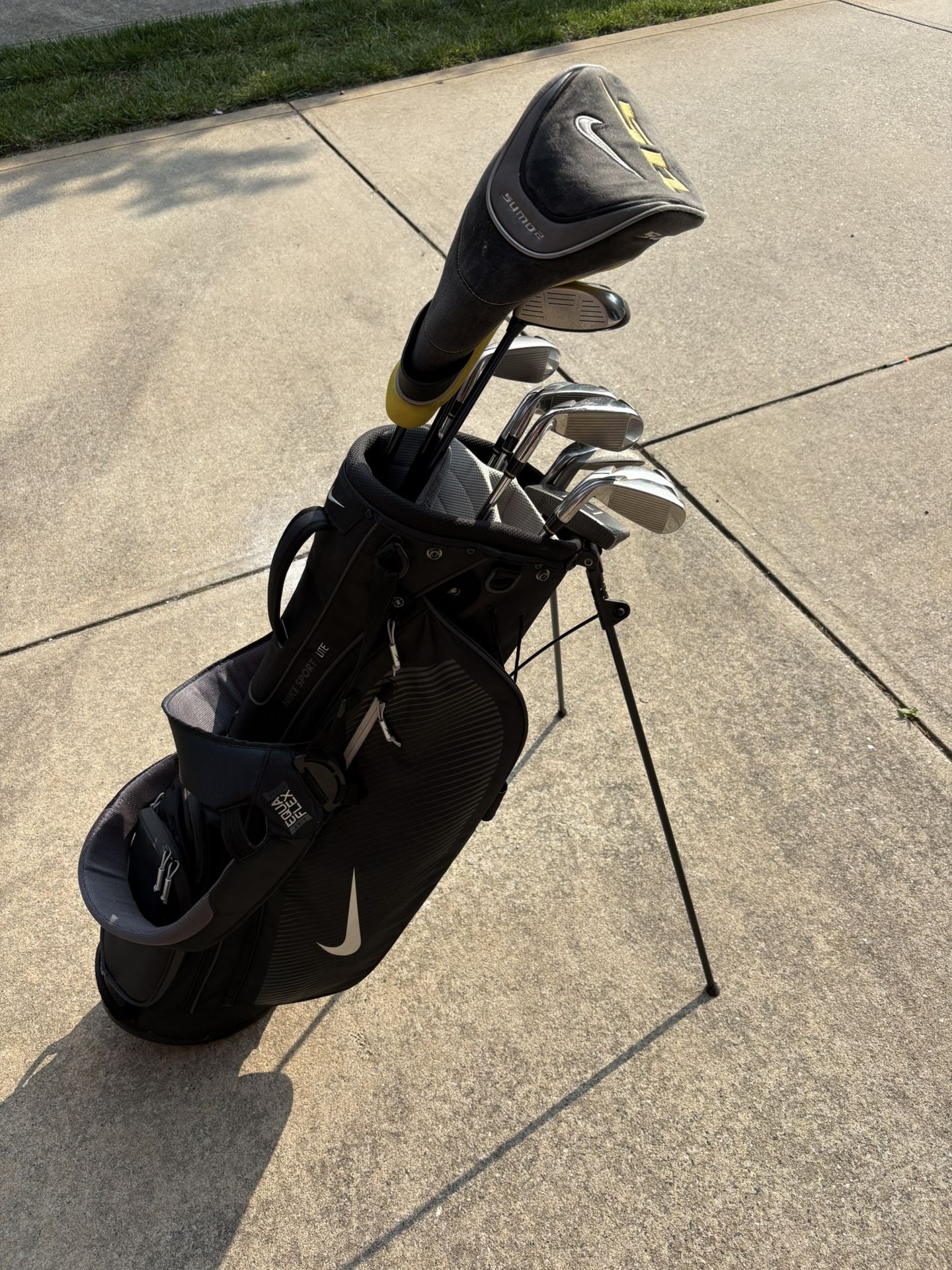 Taylormade / Callaway RH Golf Club Set