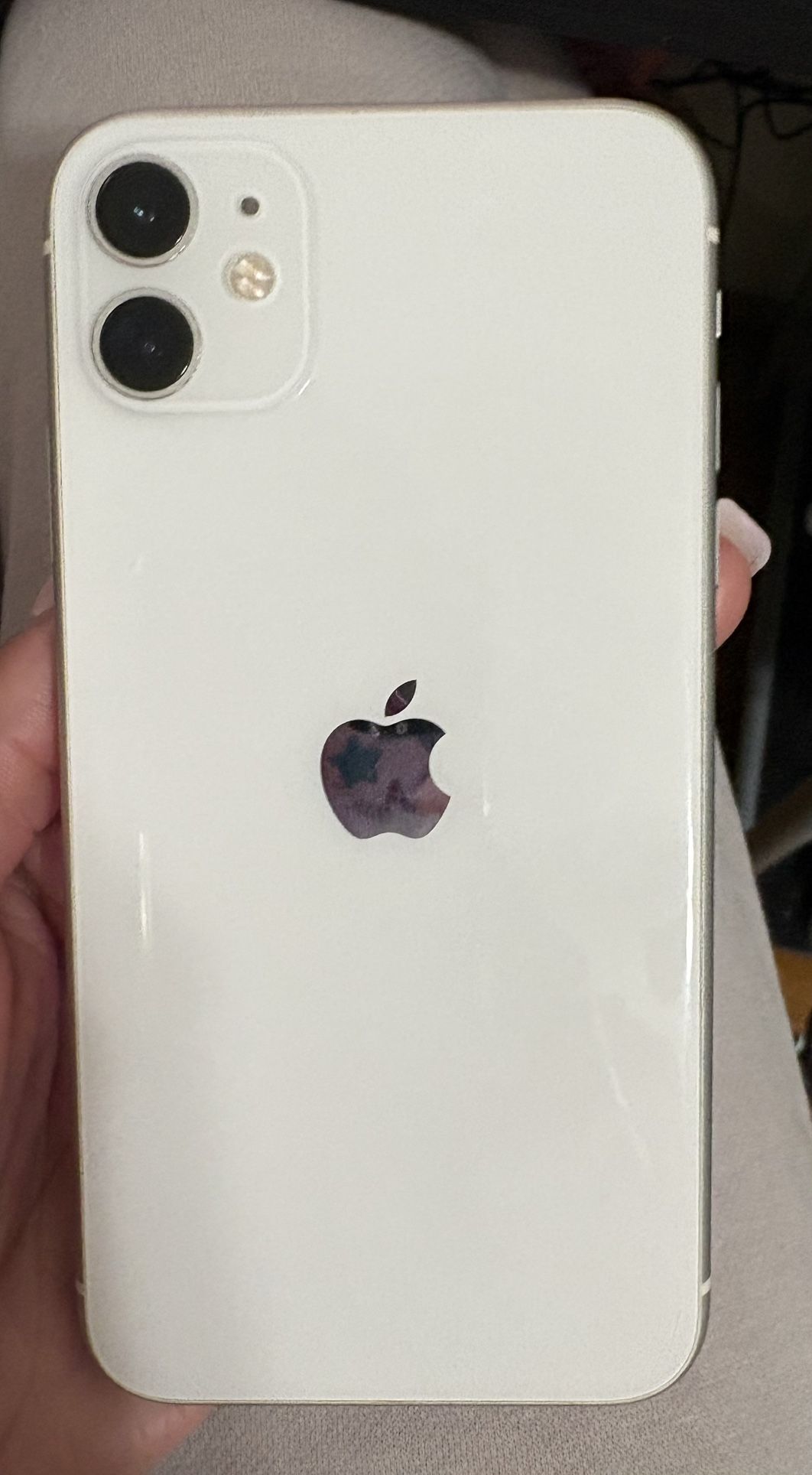  iPhone 11 unlocked to any carrier 