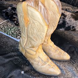 Morales Boots 