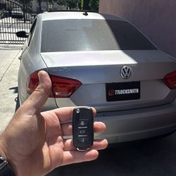 Volkswagen Passat New Key Fob ( Jetta, Golf, GTI ) Smart Remote