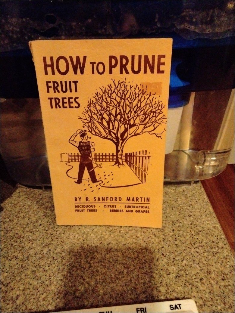 Vintage Book: How To Prune Fruit Trees