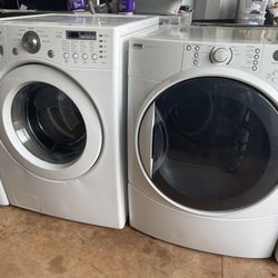 Frontload Washer Dryer 