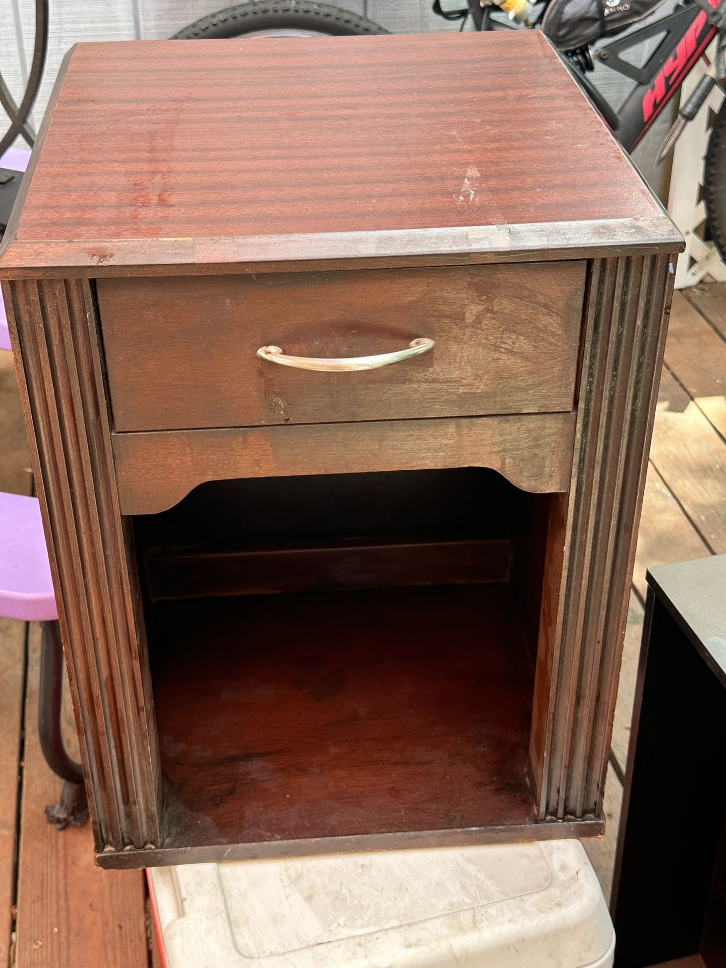 Nightstand / Side table 