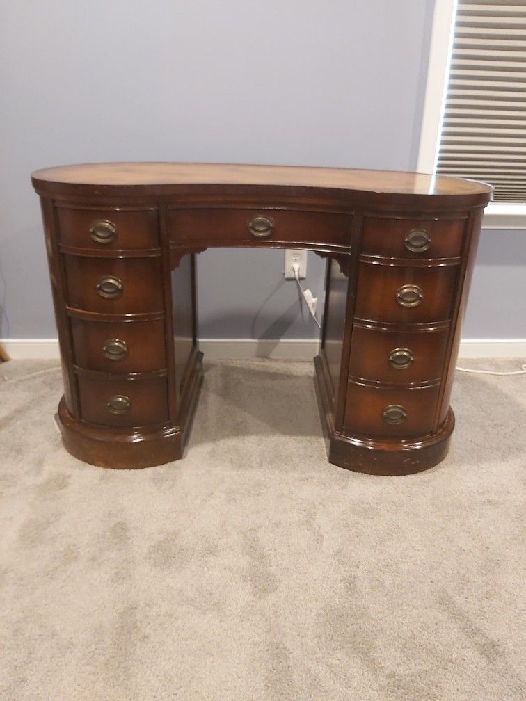 Antique Solid Wood Kidney-shaped Desk