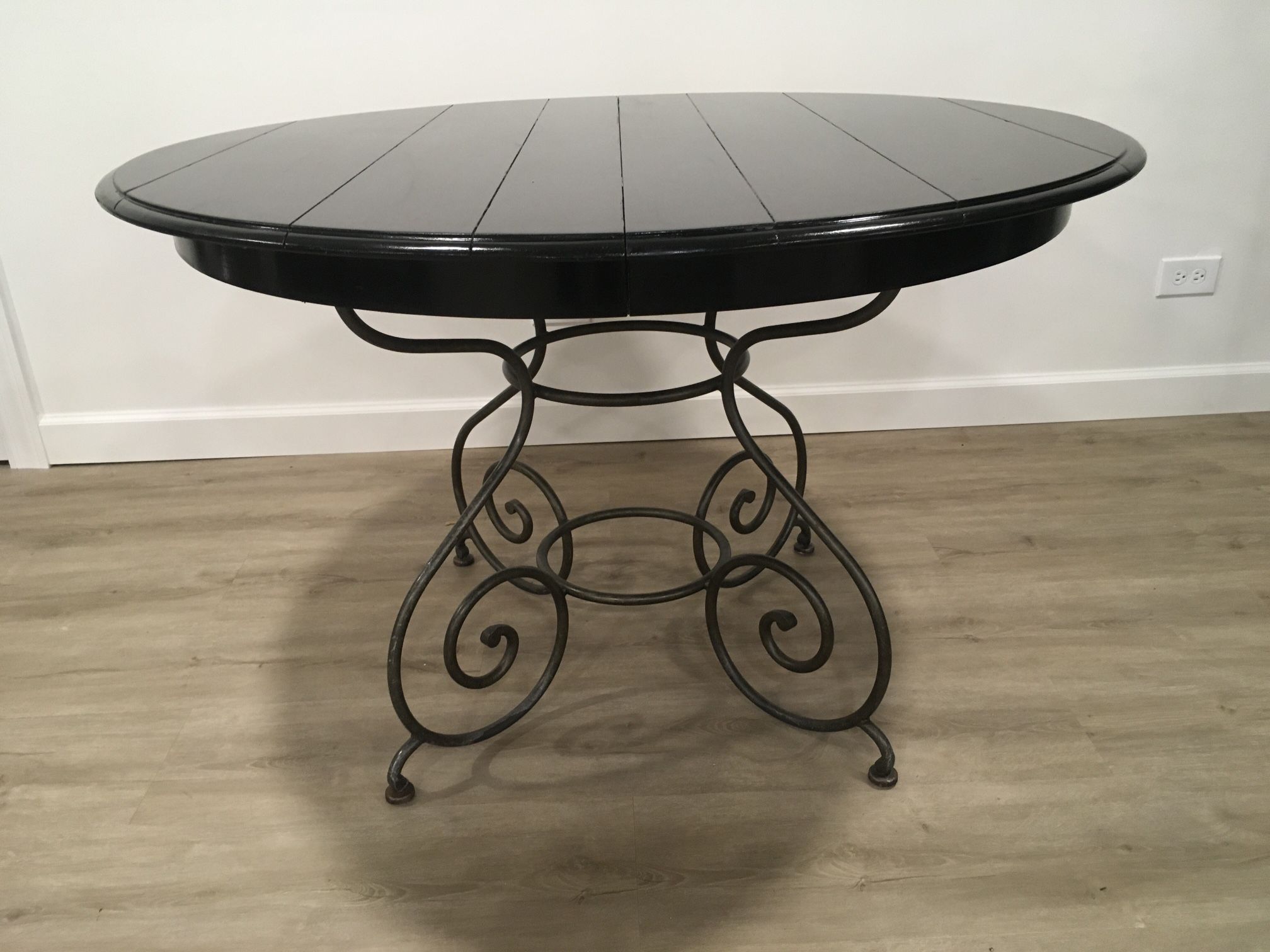 Dining Table - Extendable Round To Oval - Ethan Allen