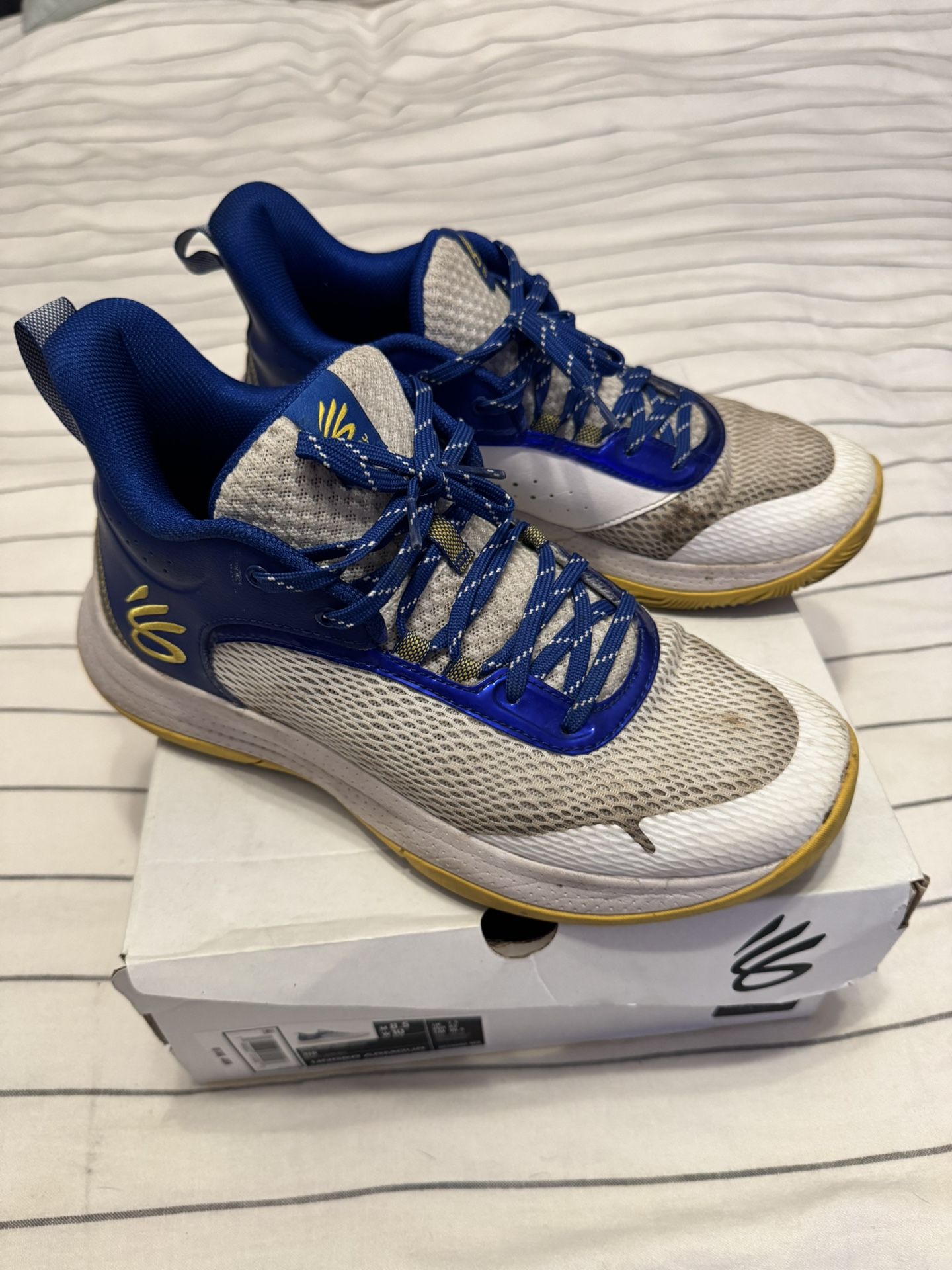 Used Men’s Size 8.5 Under Armour Sneakers Curry