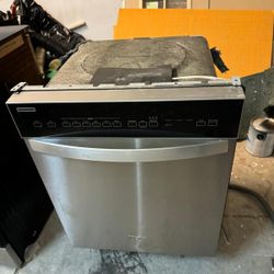 Stove And Dishwasher