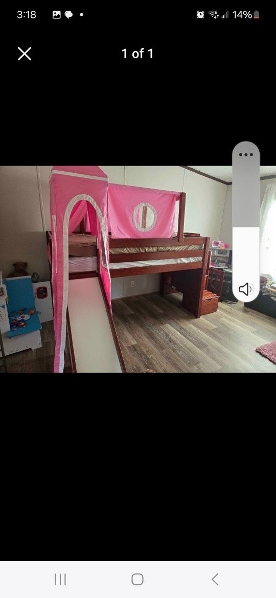Child's Loft Castle Bed New $300 Was $600